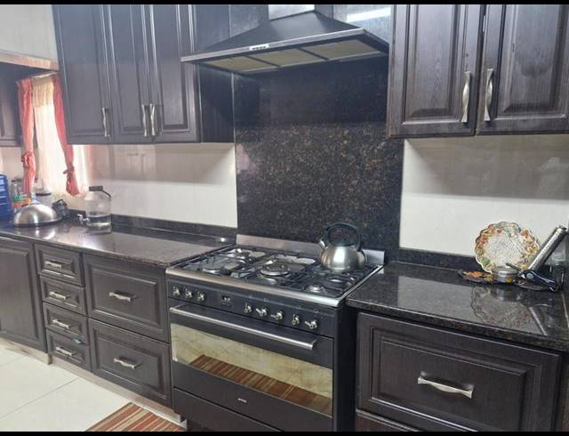 4 BEDROOM HOUSE FOR SALE IN BURLINGTON HEIGHTS